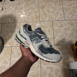 New Balance Men's Gray Sneakers
